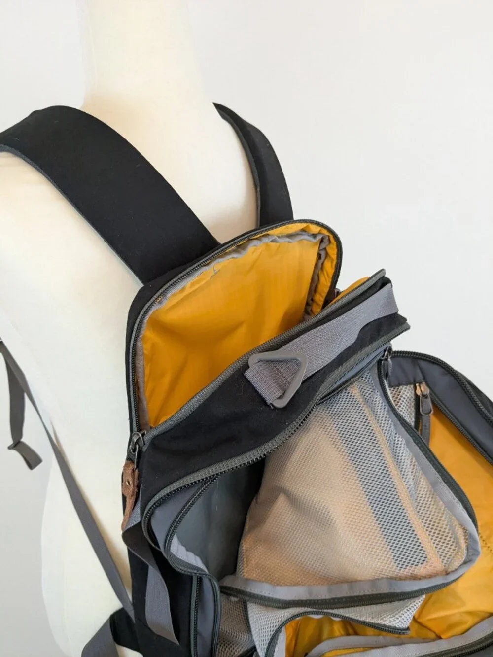 Cotopaxi Nazca 24L Travel Backpack Dufflebag Black Canvas